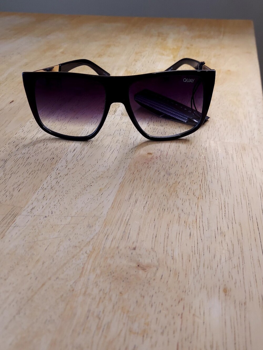 New Quay Australia Incognito 56mm Gradient Flat Top Sunglasses - Picture 5 of 7